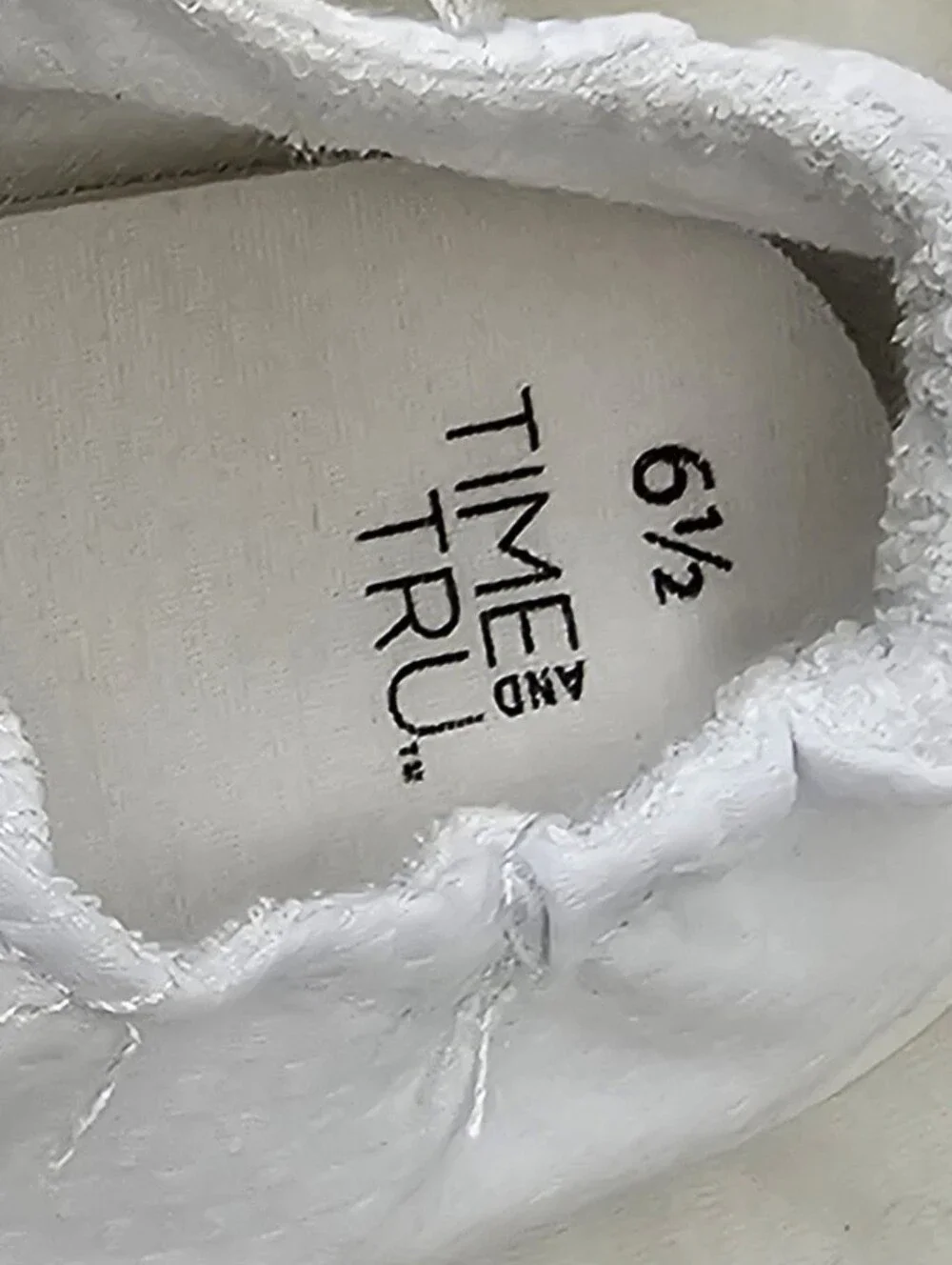Time and Tru Women's Scrunchback White Canvas Casual Sneakers